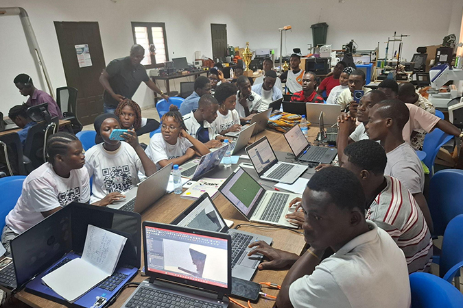 L’UVCI lance avec succès sa première Université d’Été en Sciences et Technologies Géospatiales à Abidjan